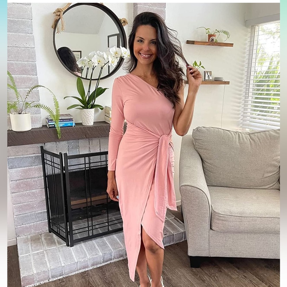 Asymmetrical one shoulder bodycon dress